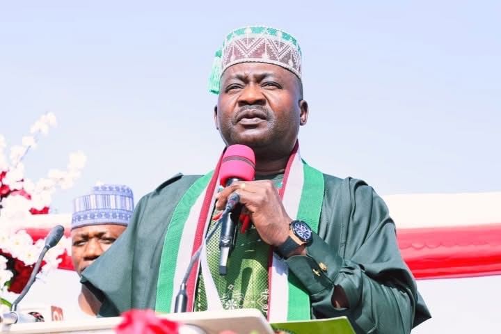 You are currently viewing No Single Service Or Security Agency Can Solve Nigeria Security Challenges – Defence Minister