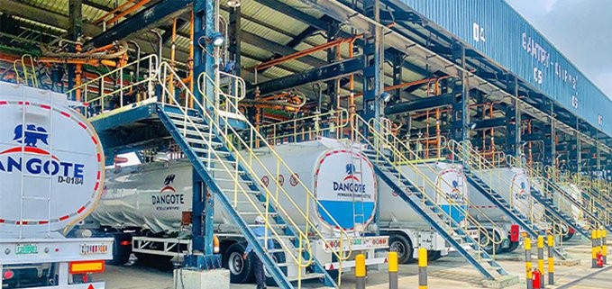 You are currently viewing Dangote Refinery Implements Significant Petrol Price Reduction