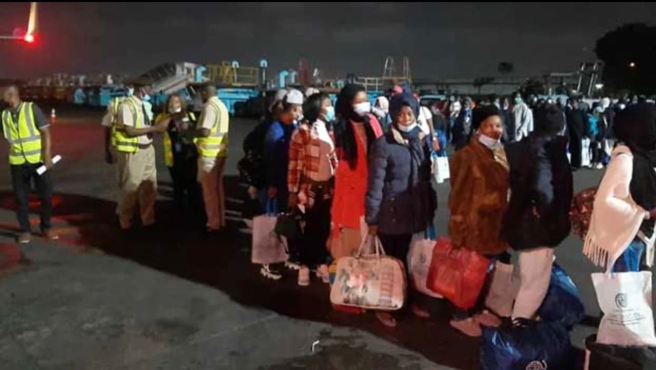 You are currently viewing ILLEGAL MIGRATION: 180 Stranded Nigerians Return Home from Libya
