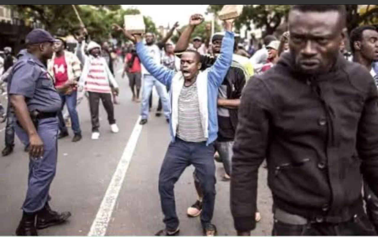 Read more about the article Nigerians Protest Repatriation Delay